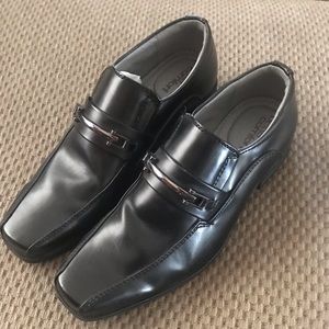 Dexter dress shoes